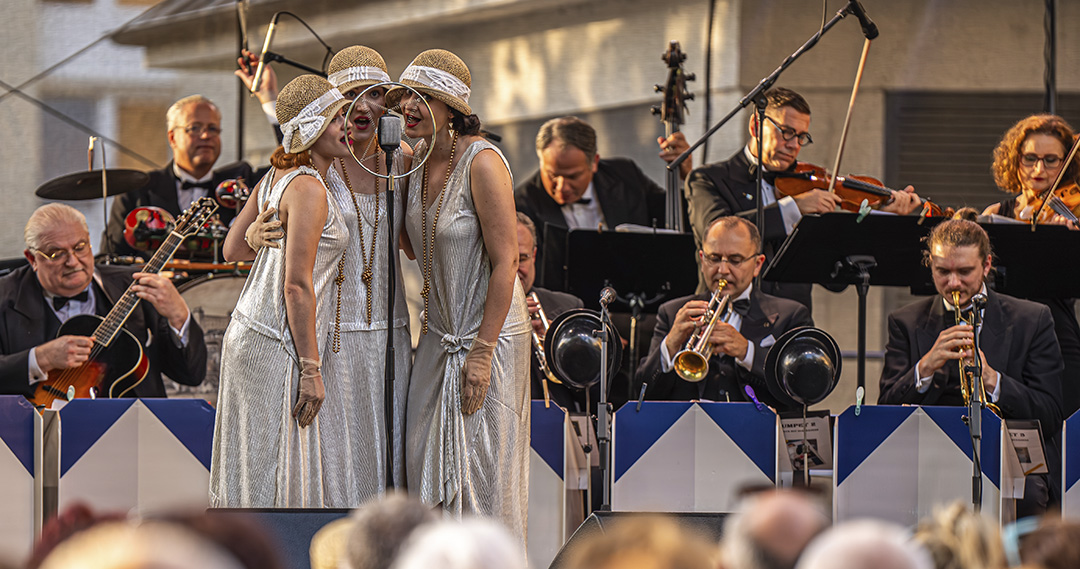 Bratislava hot serenaders